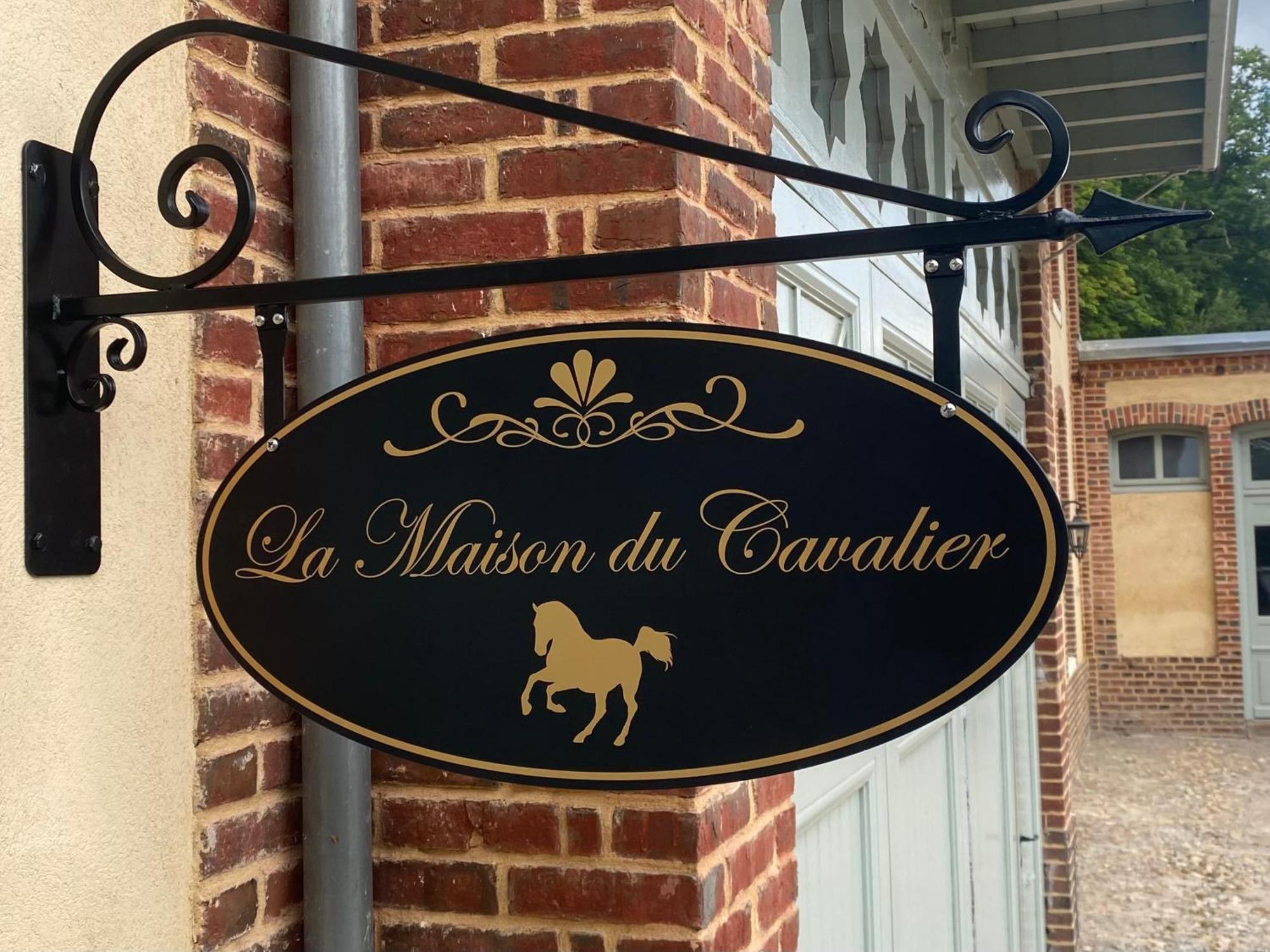 La Maison Du Cavalier, Chateau De Lavenue Pierrefitte-en-Auge Exterior photo